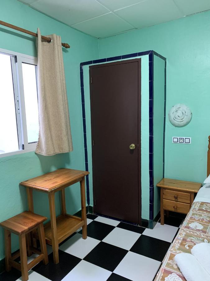 Pensión Lisdos Sevilha Exterior foto
